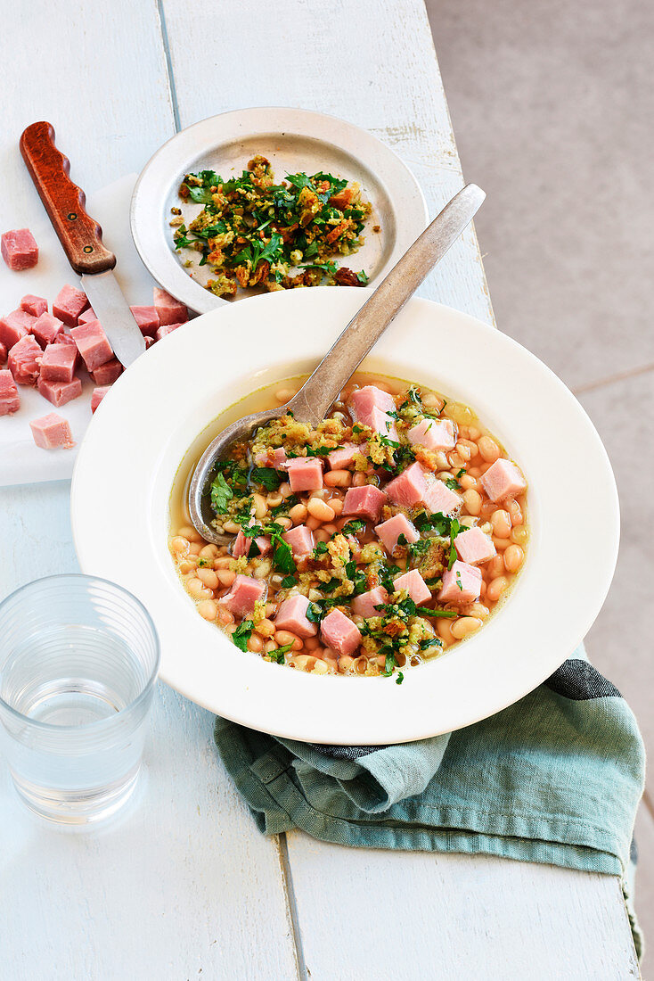 White bean,ham and parsley soup