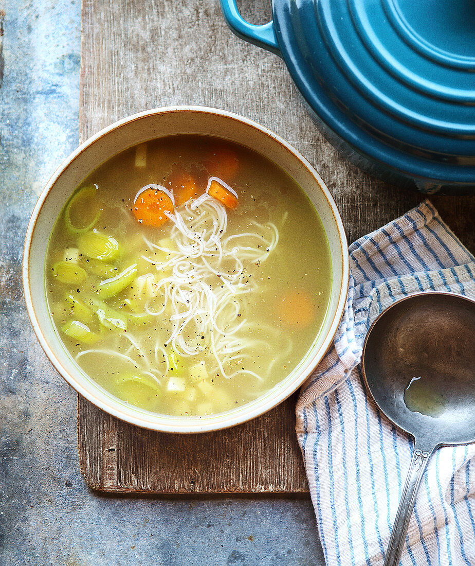 Chicken broth with vegetables