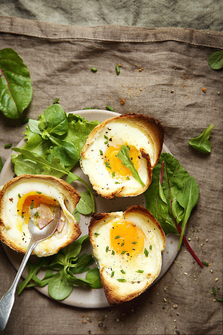 Oeuf cocotte im Brotmantel