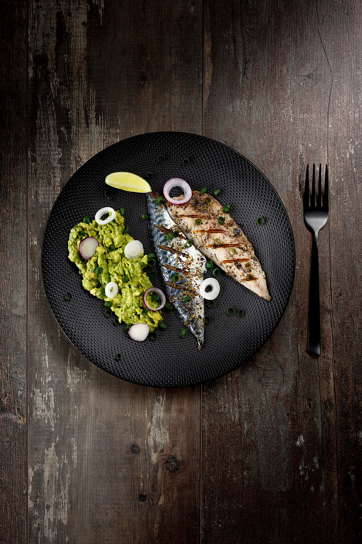 Grilled mackerel fillets with avocado puree