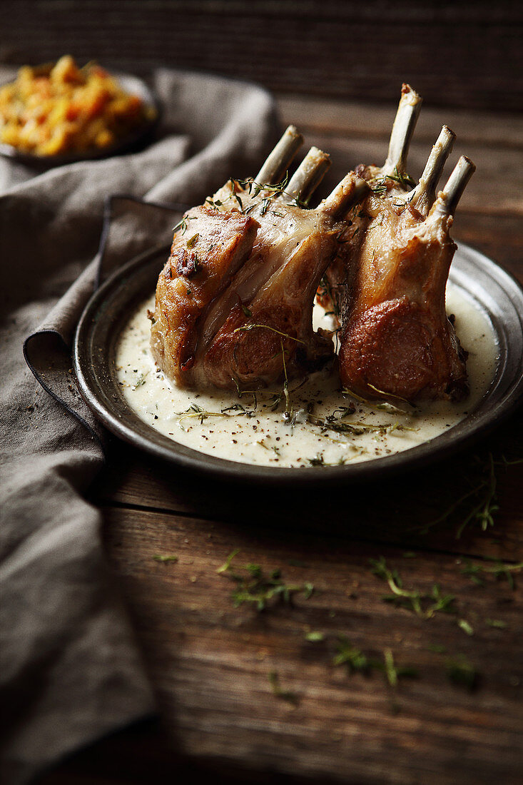 Roasted rack of lamb with fresh thyme
