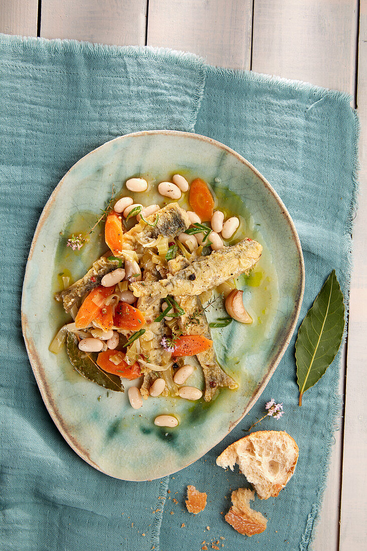 Sardines with carrots and white beans