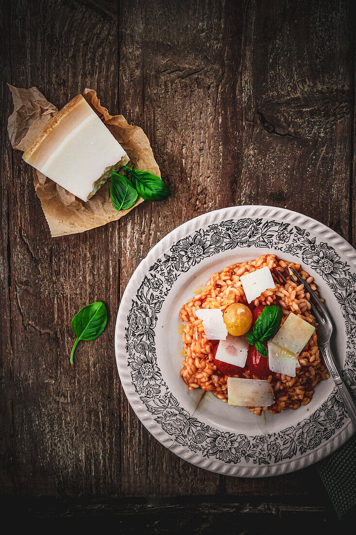 Risotto with tomatoes and parmesan
