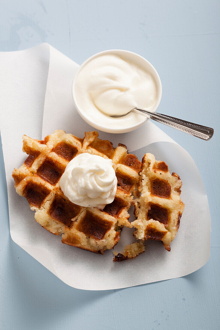 Liège waffles with cream