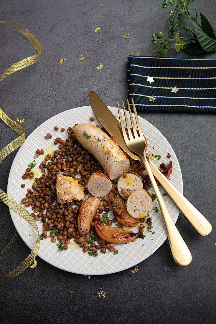 White pudding with lentils, foie gras and pan-fried apples
