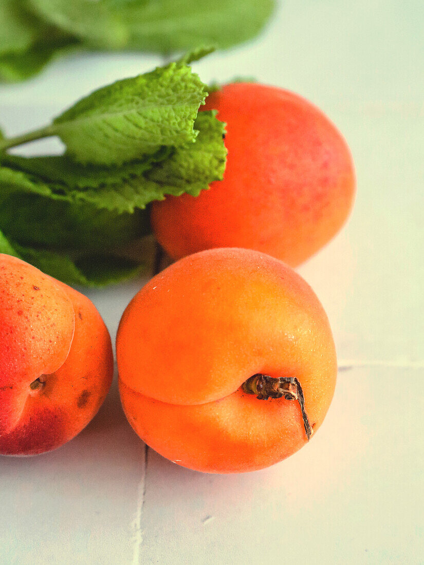 Apricots (Close Up)