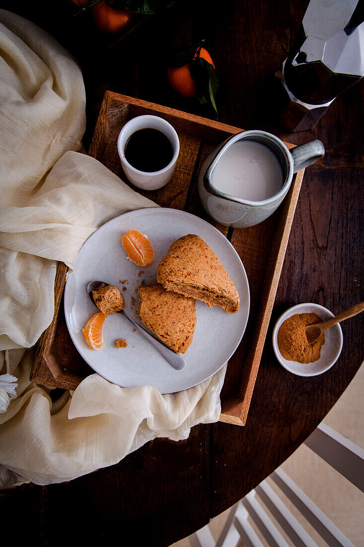 Spelt scones with hazelnuts