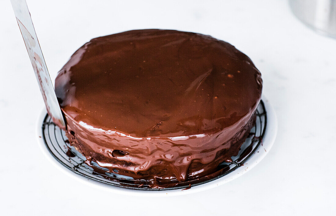 Prepare chocolate cake