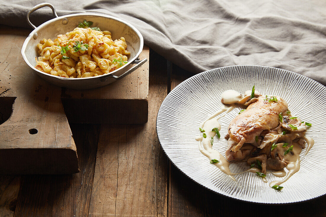 Chicken fillet with creamy fresh mushrooms