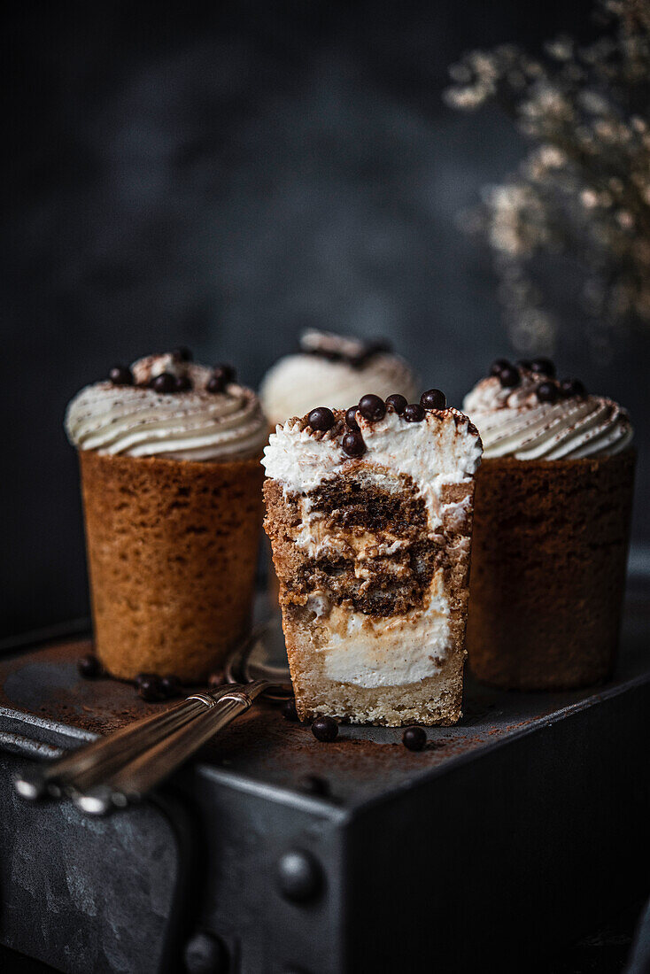 Cookie cup tiramisu style