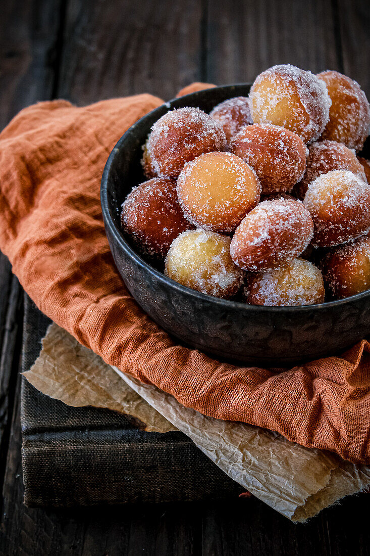 Donut balls with sugar
