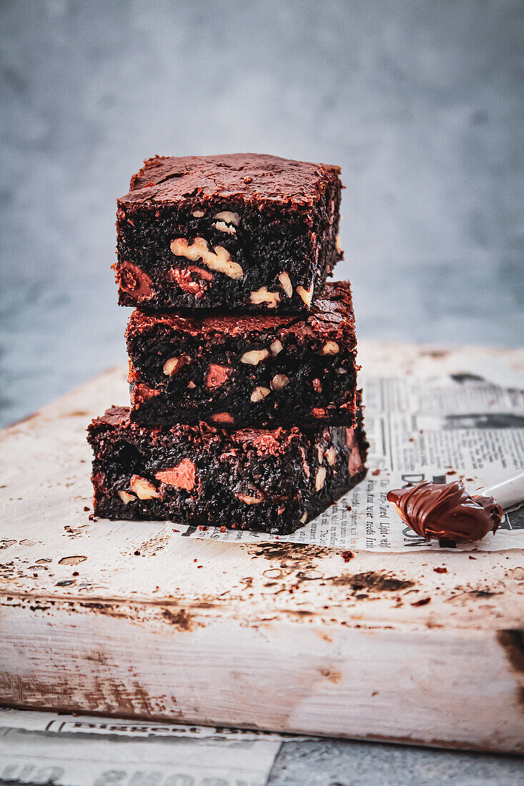 Brownie squares with pecan nuts