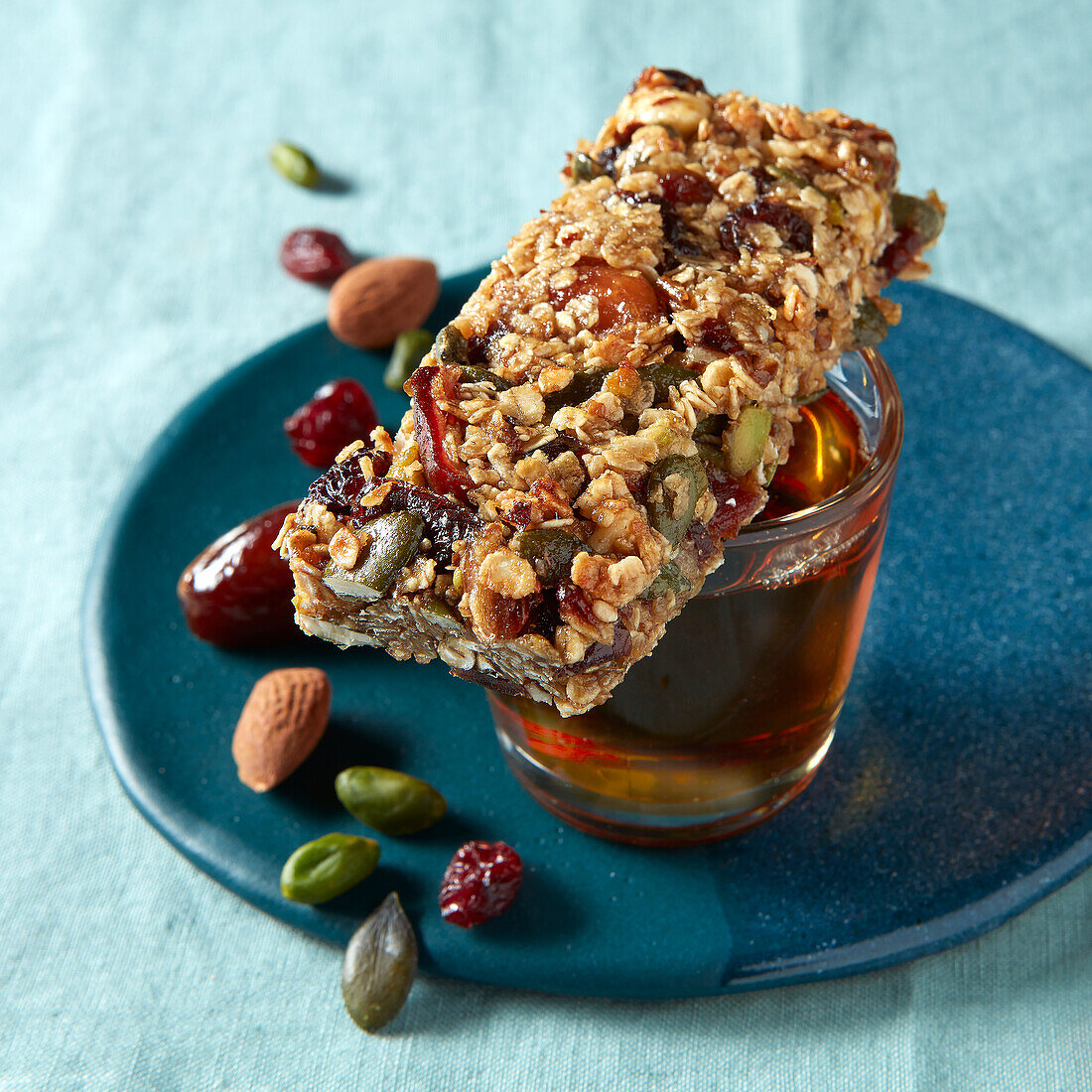 Dried fruit and nut energy cereal bars