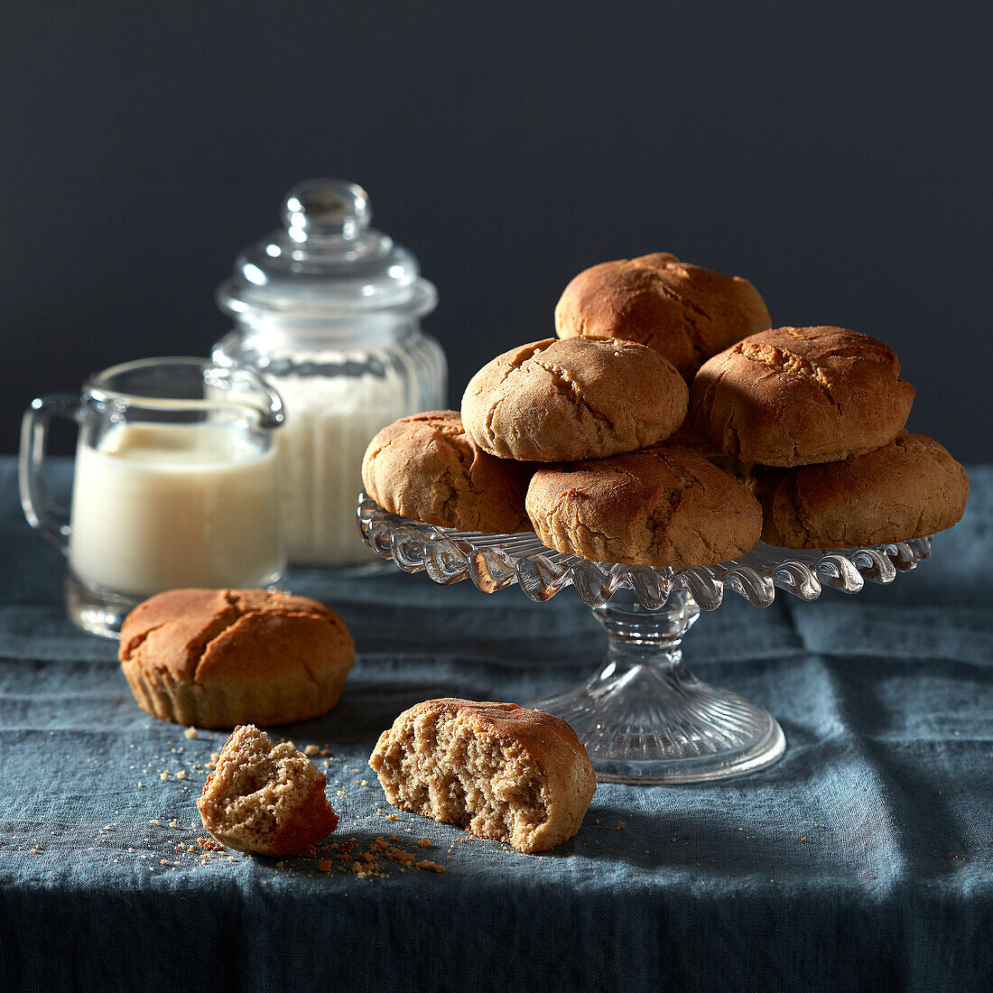 Individual oatmeal brioches