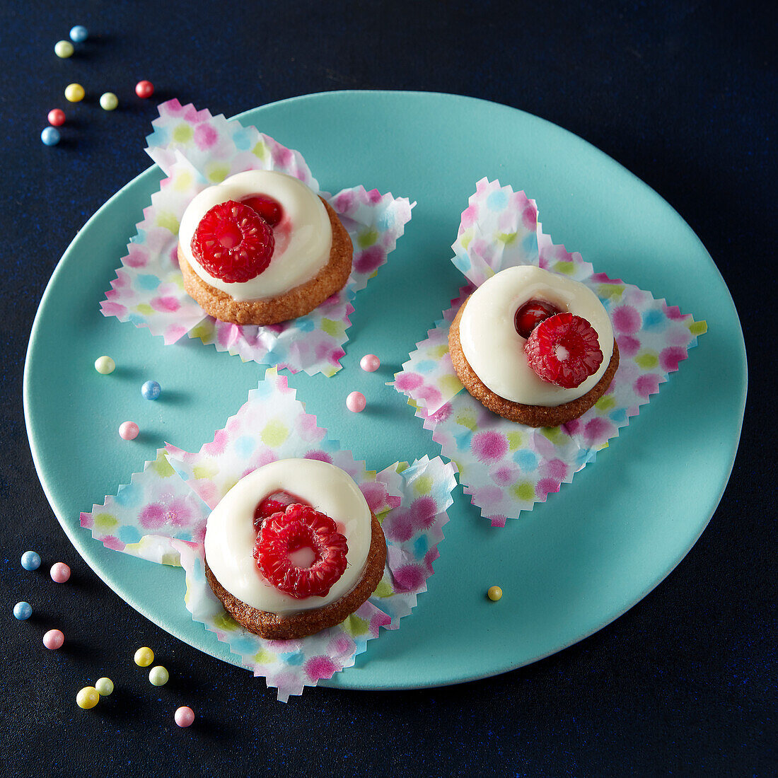 Mini Cheesecake mit Himbeeren