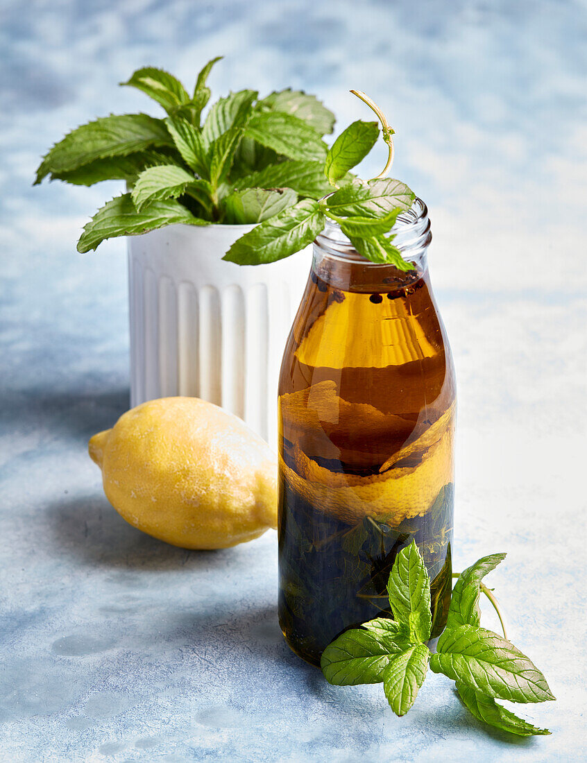 Olive oil flavoured with mint and lemon