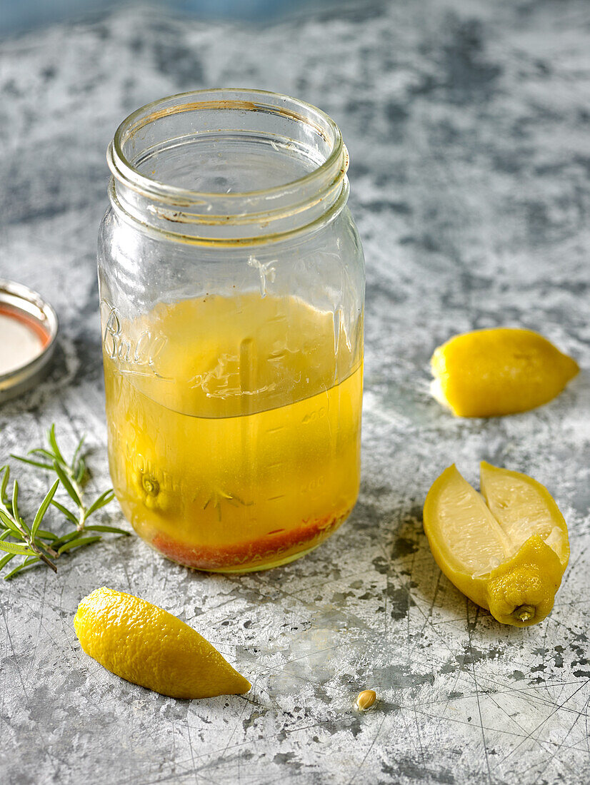 Saft von kandierten Zitronen