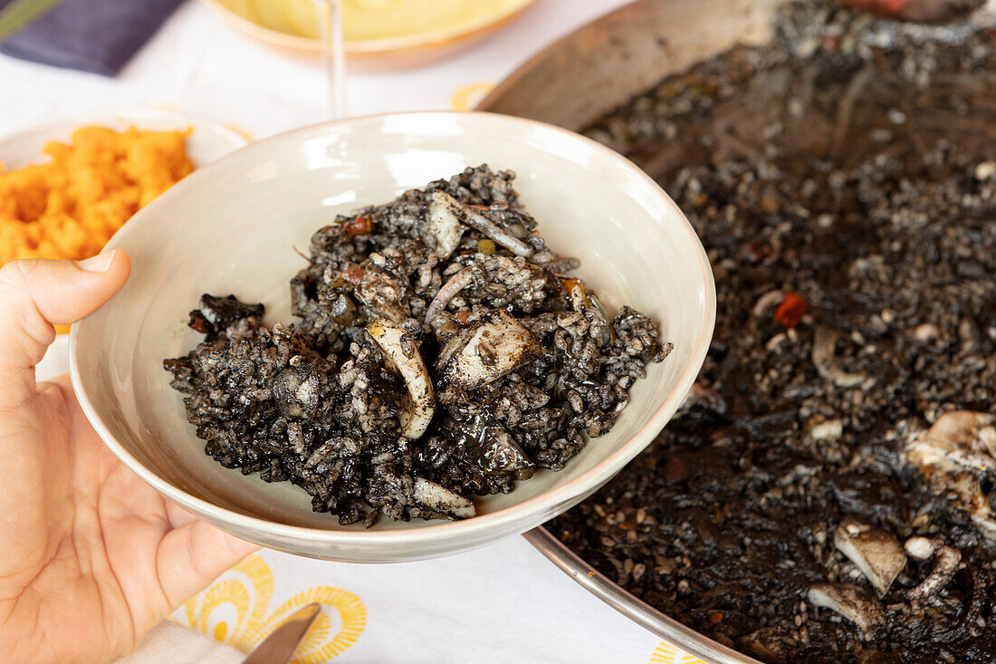 Black rice with aioli