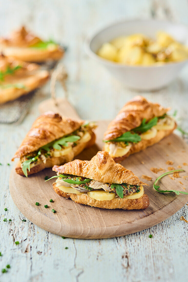 Mini croissants with mackerel crumbs