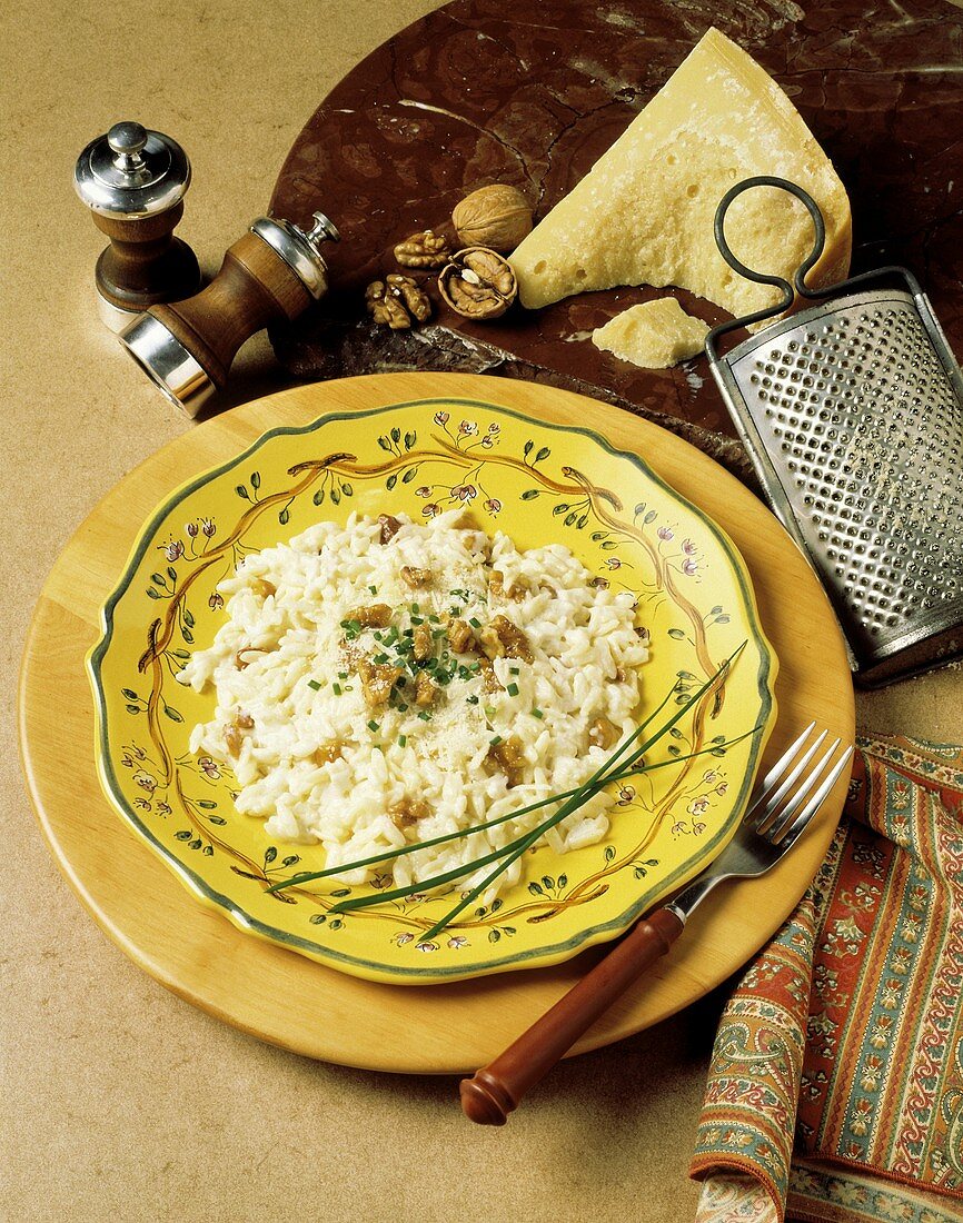 Risotto mit Walnüssen, Parmesan & Schnittlauch