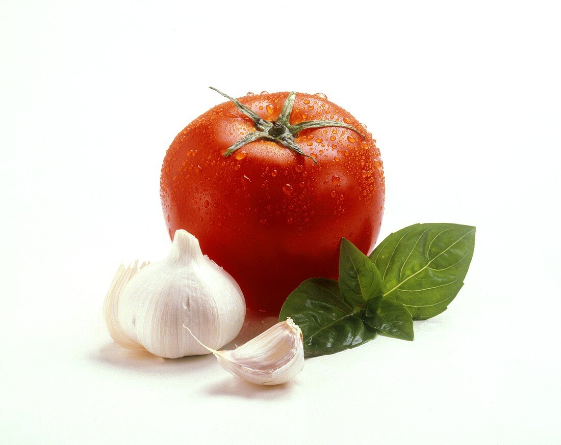 Tomate, Knoblauch und Basilikum