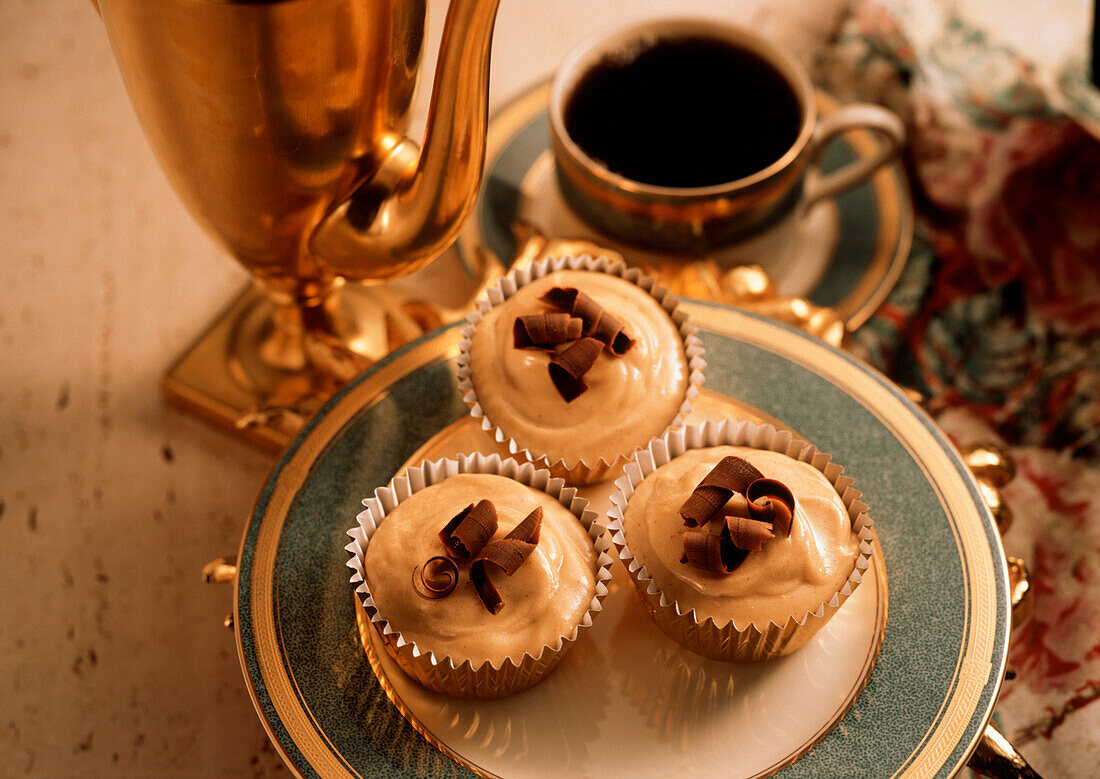 Cupcakes with Mocha Cream Cheese Frosting; Coffee