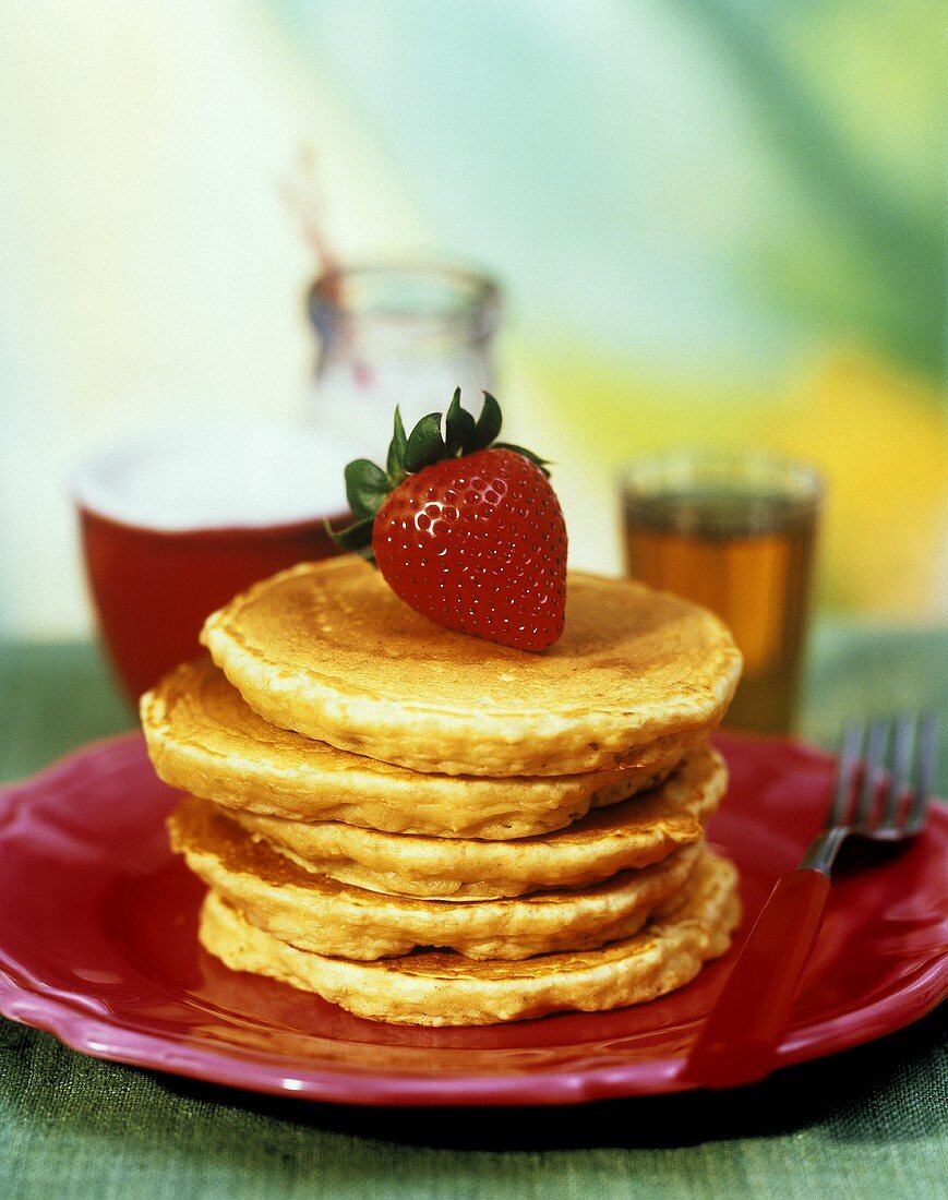 Pancakes mit frischer Erdbeere