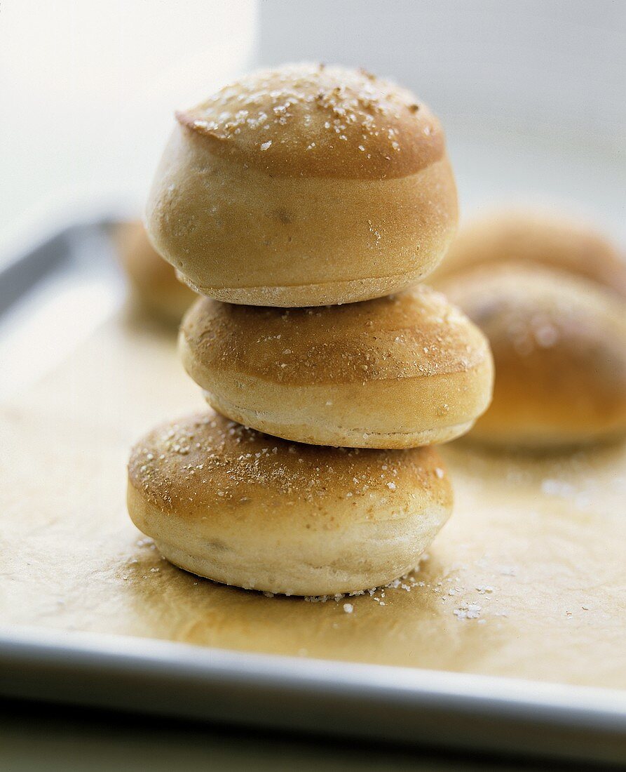 Brötchen auf Backblech