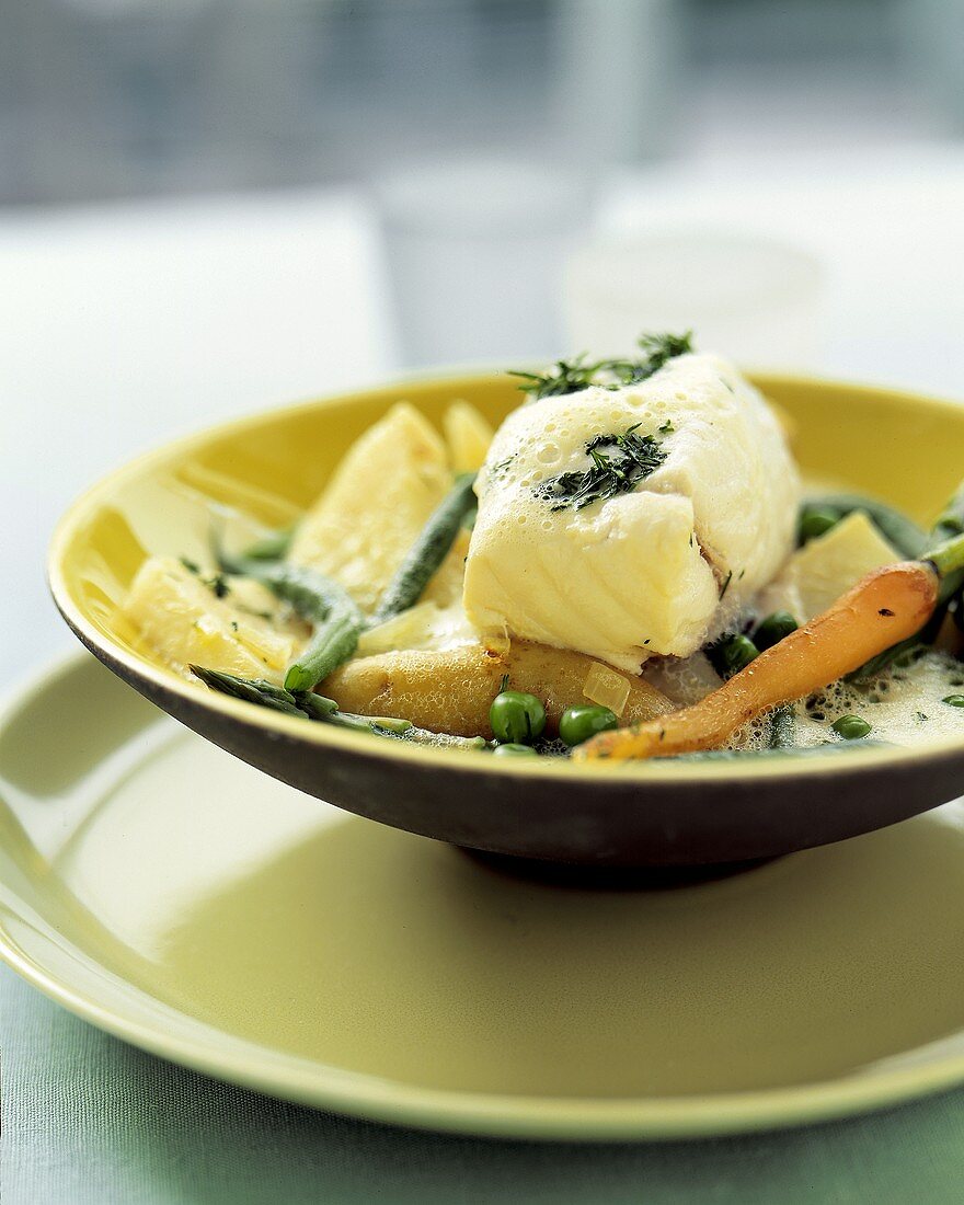 Halibut in whipped wine and vegetable sauce