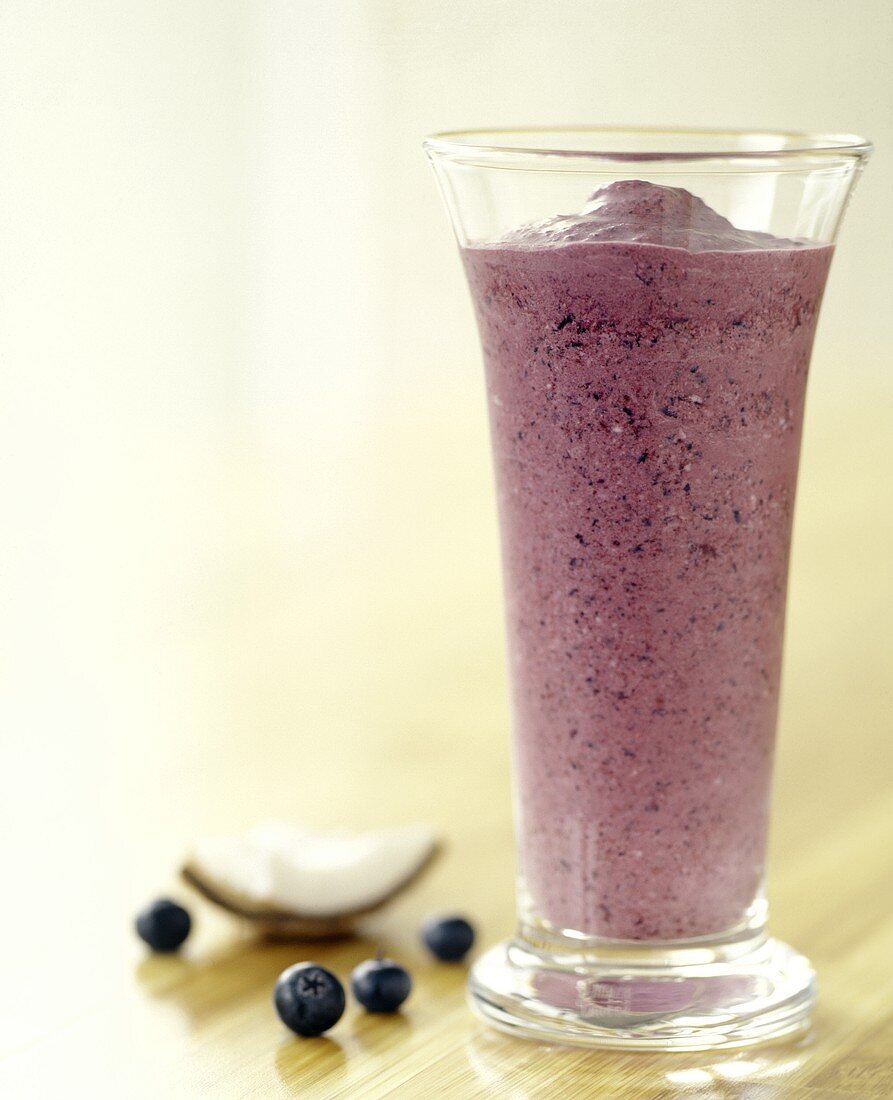 Berry Smoothie with Coconut and Blueberry