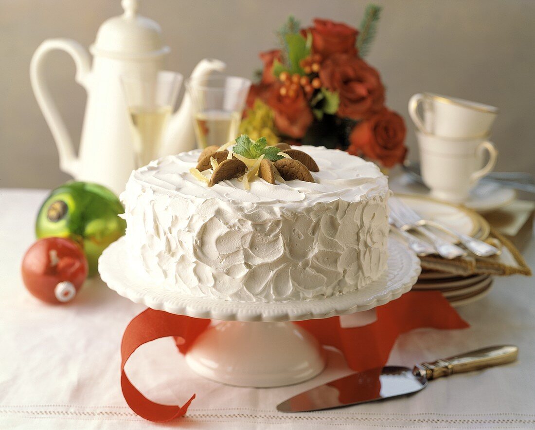Christmas cake with ginger and cream