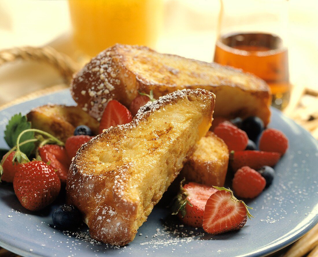 French Toast with Fresh Berries