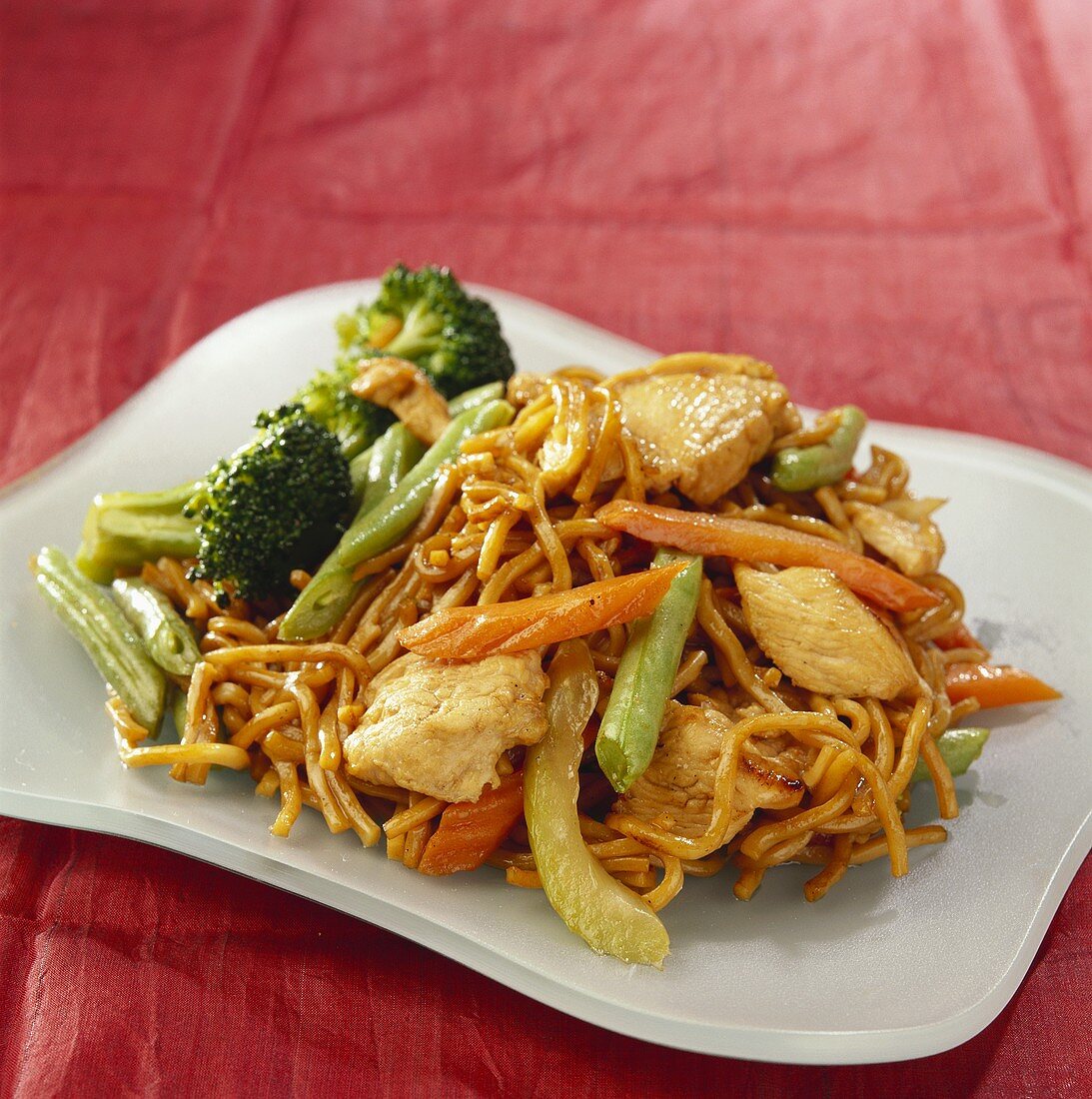 Chicken Lo-Mein with Vegetables