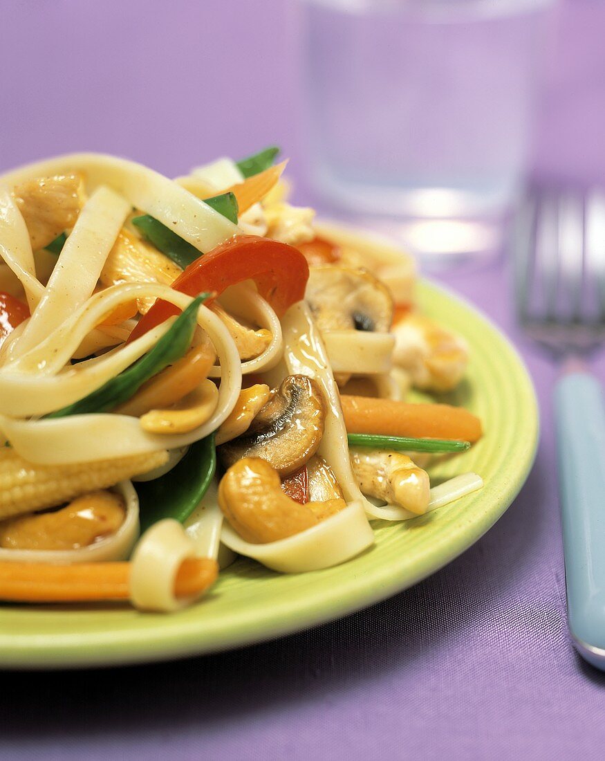 Fettucini with Mushrooms, Cashew and Vegetables