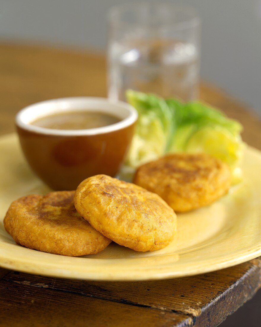 Pupusas with Dipping Sauce