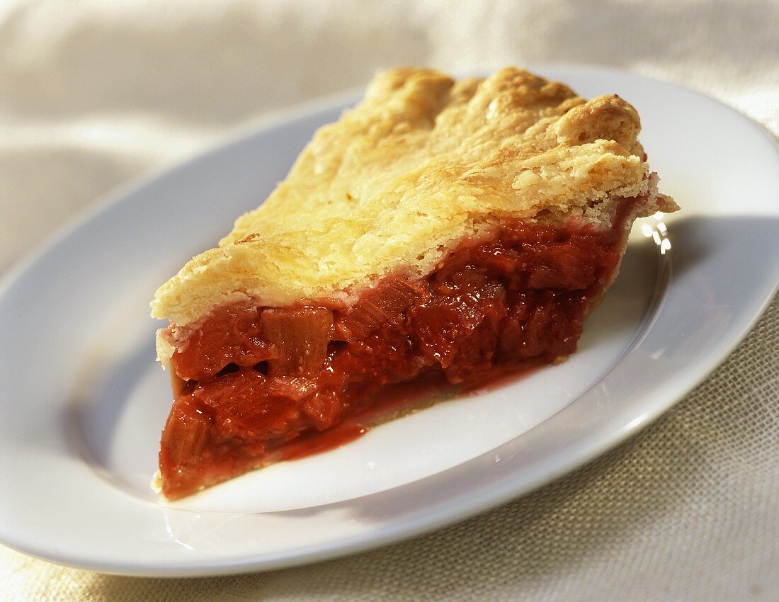 Rhubarb and strawberry pie