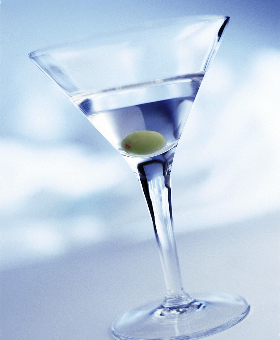 Martini mit grüner Olive