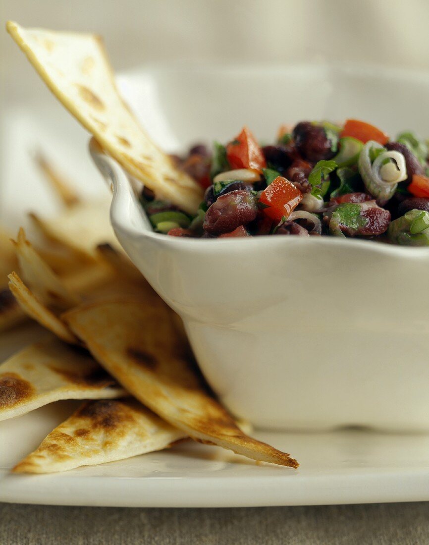 Bohnensalat mit Pitachips