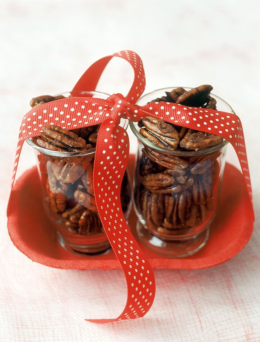 Candied pecans in jars to give as a gift