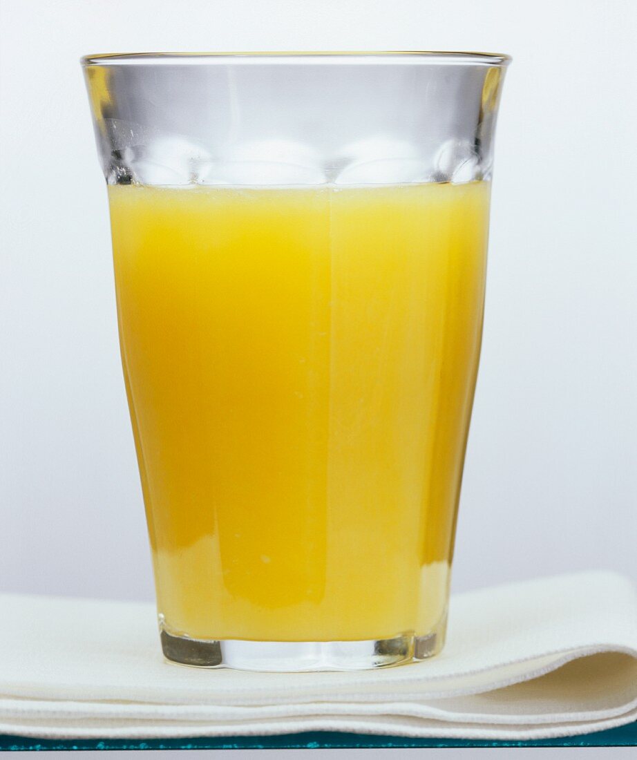 Orangensaft in einem Glas