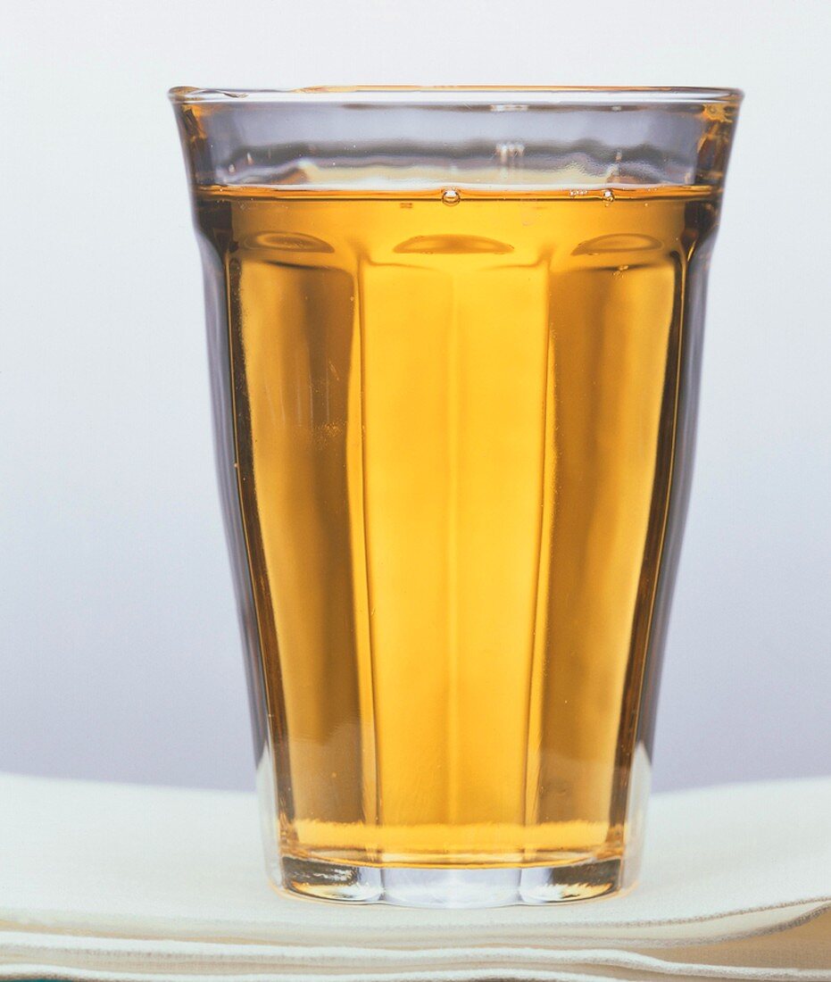 Apfelsaft in einem Glas