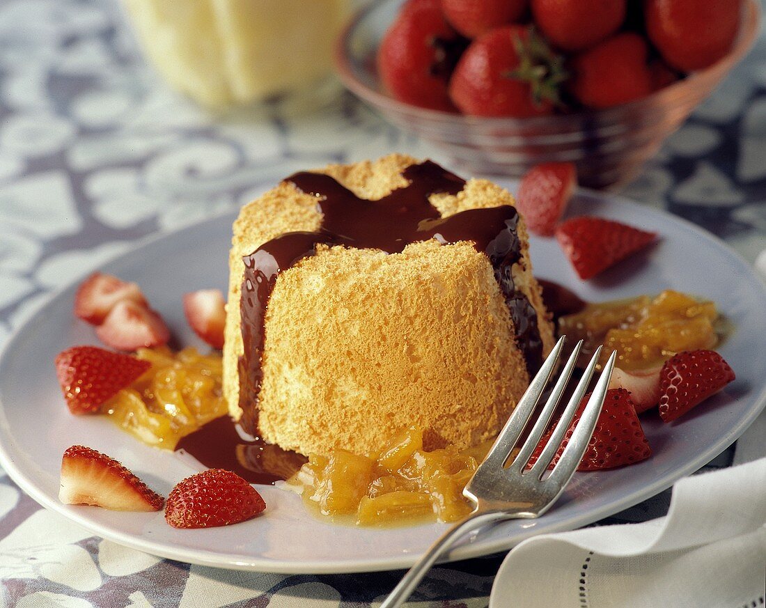 Angel Food Cake With Chocolate Sauce and Fruit