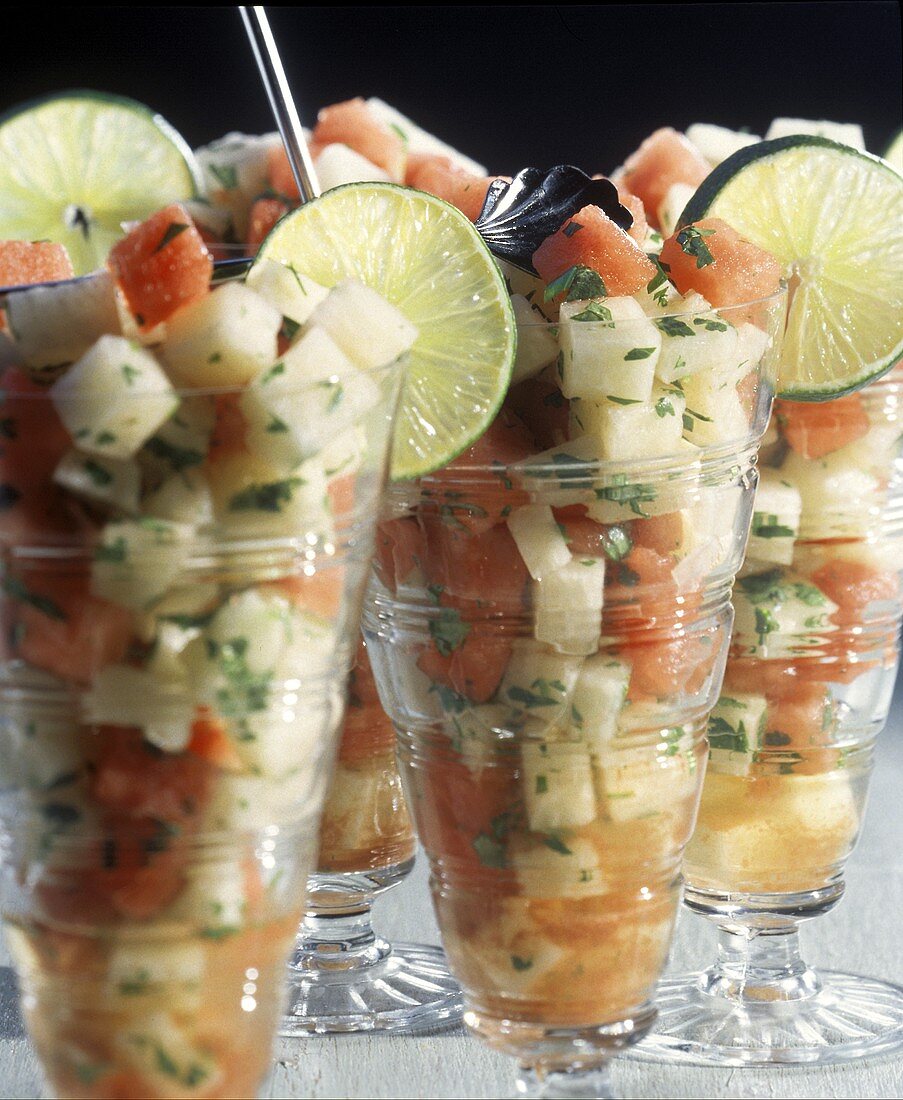 Pikanter Wassermelonensalat mit Jicamarüben
