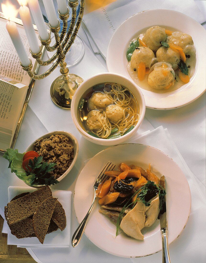 Traditionelle jüdische Gerichte zu Chanukka (Lichterfest)