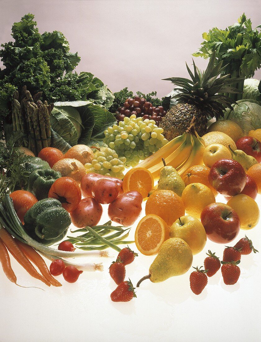 Gemüse und Obst, frisch gewaschen