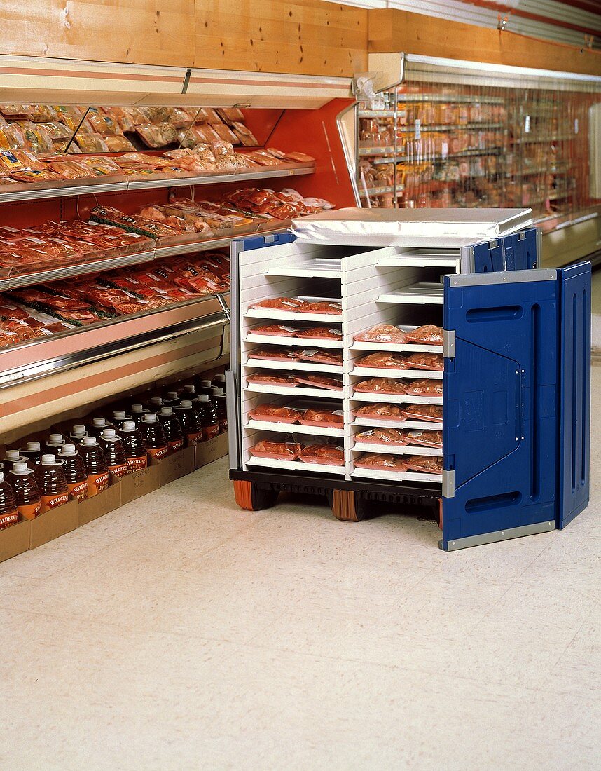 Fleischabteilung in einem amerikanischen Supermarkt