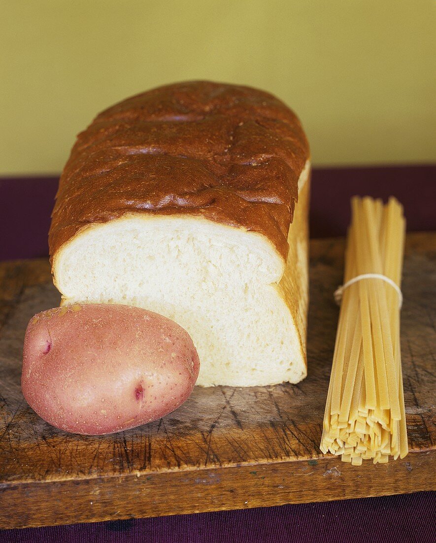 Kohlenhydrate als Sattmacher: Kartoffel, Weißbrot und Nudeln