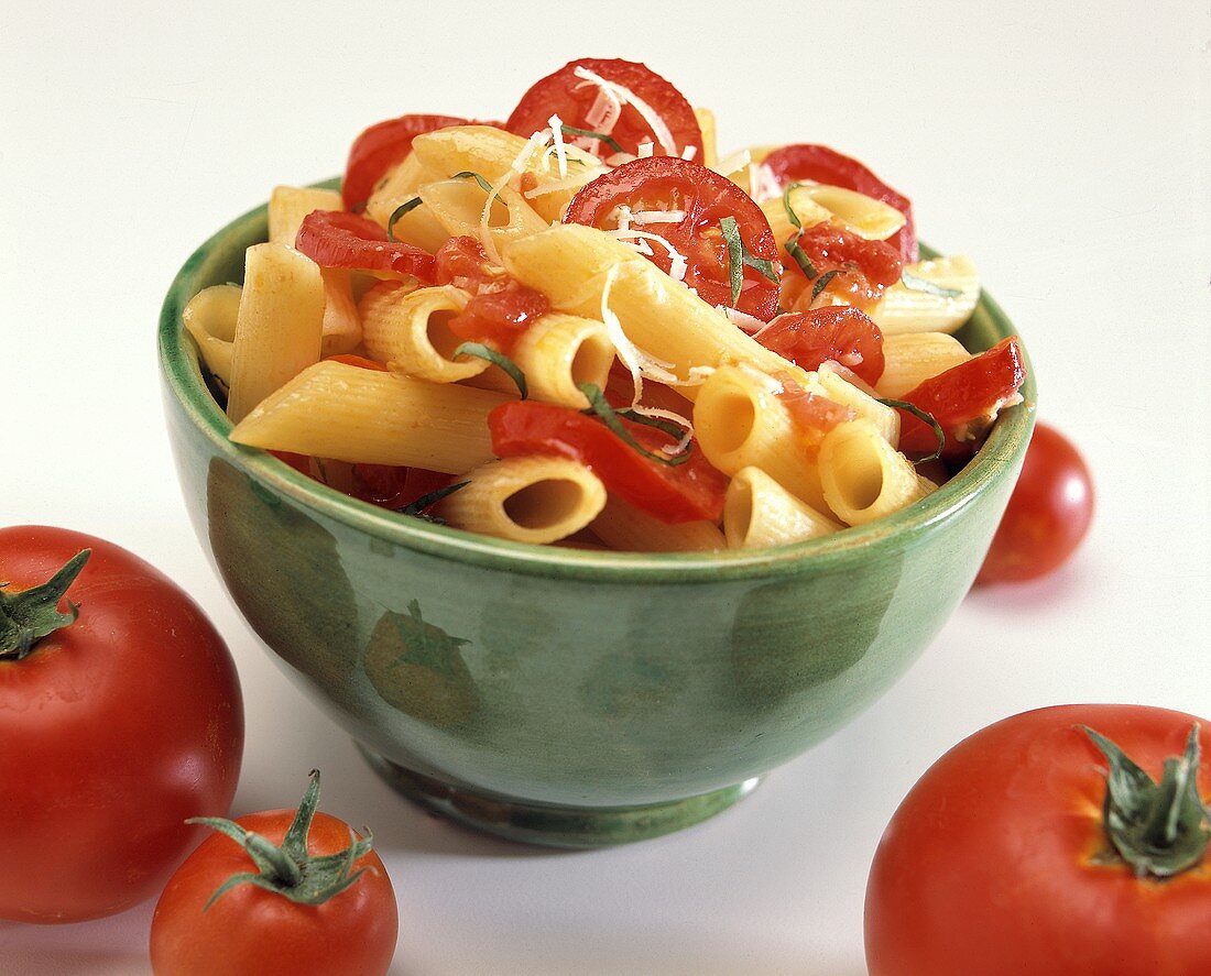 Penne al pomodoro crudo (Pasta with fresh tomatoes)