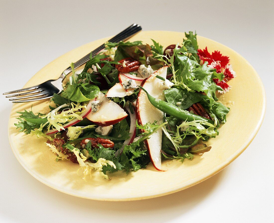 Pear and Gorgonzola Salad