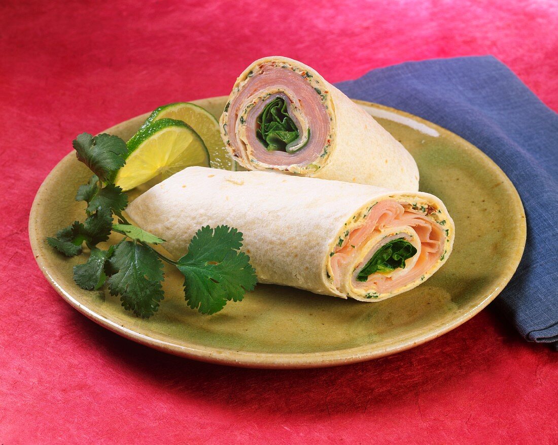 Wraps mit Schinken, Spinat und Frischkäse